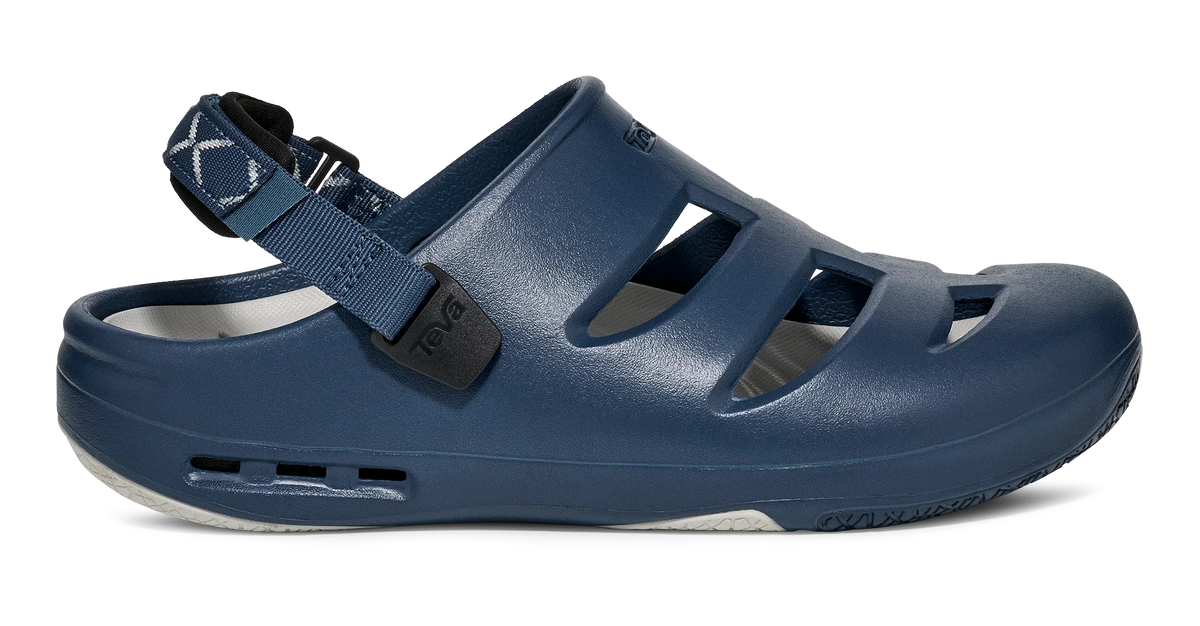 ApreAqua Closed-Toe Water Sandal