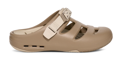 ApreAqua Closed-Toe Water Sandal
