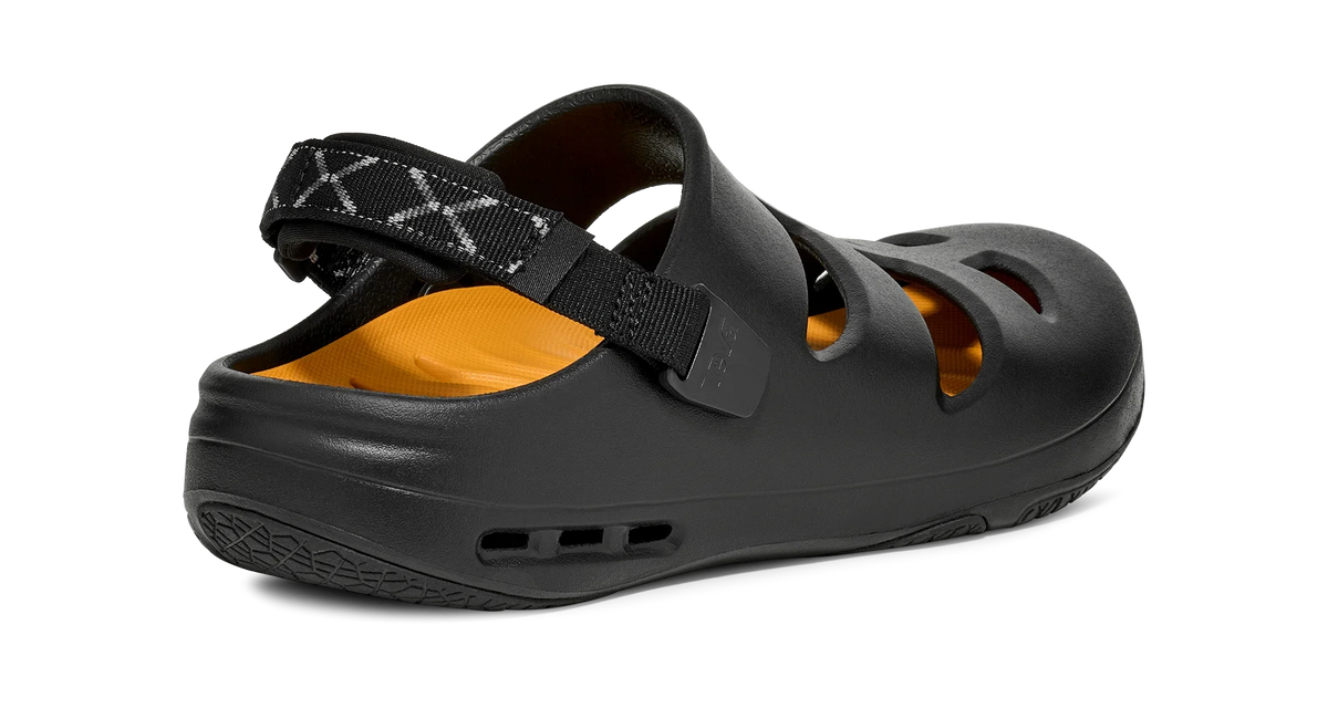 ApreAqua Closed-Toe Water Sandal